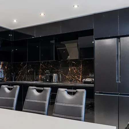 Luxury 2 Апартаменты Швабах