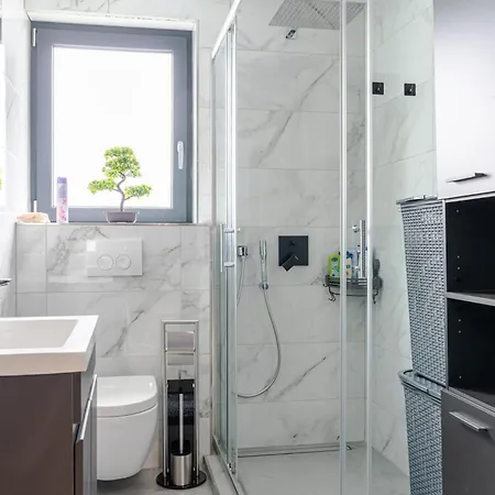 Apartment Luxury 2 *